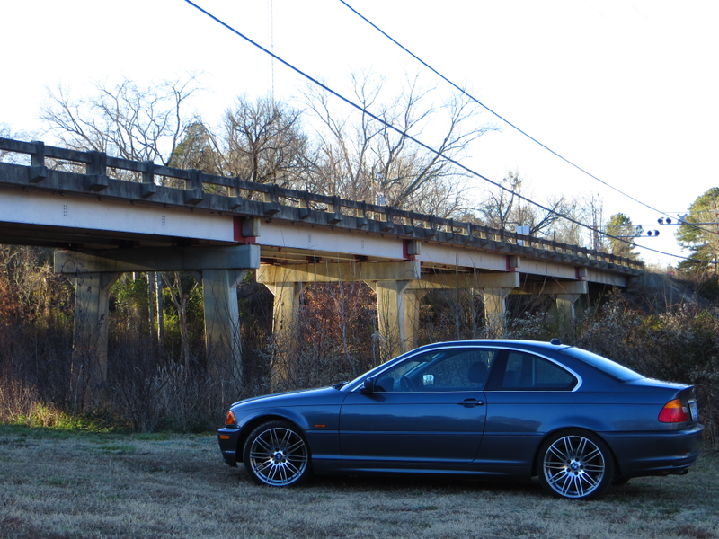 Illustration for article titled BMW325Ci Photodump